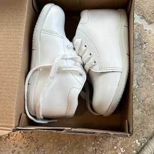 Stride Rite shoes size 6W in white. Gently used, shows some signs of wear.